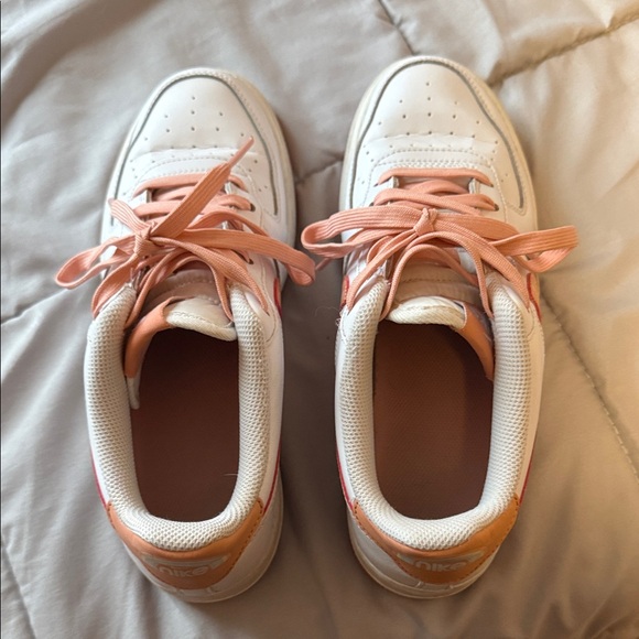 Nike Sneakers White and Peach - Picture 2 of 12
